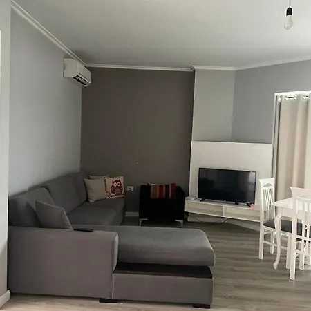 Shtepia E Ervinit Appartement *